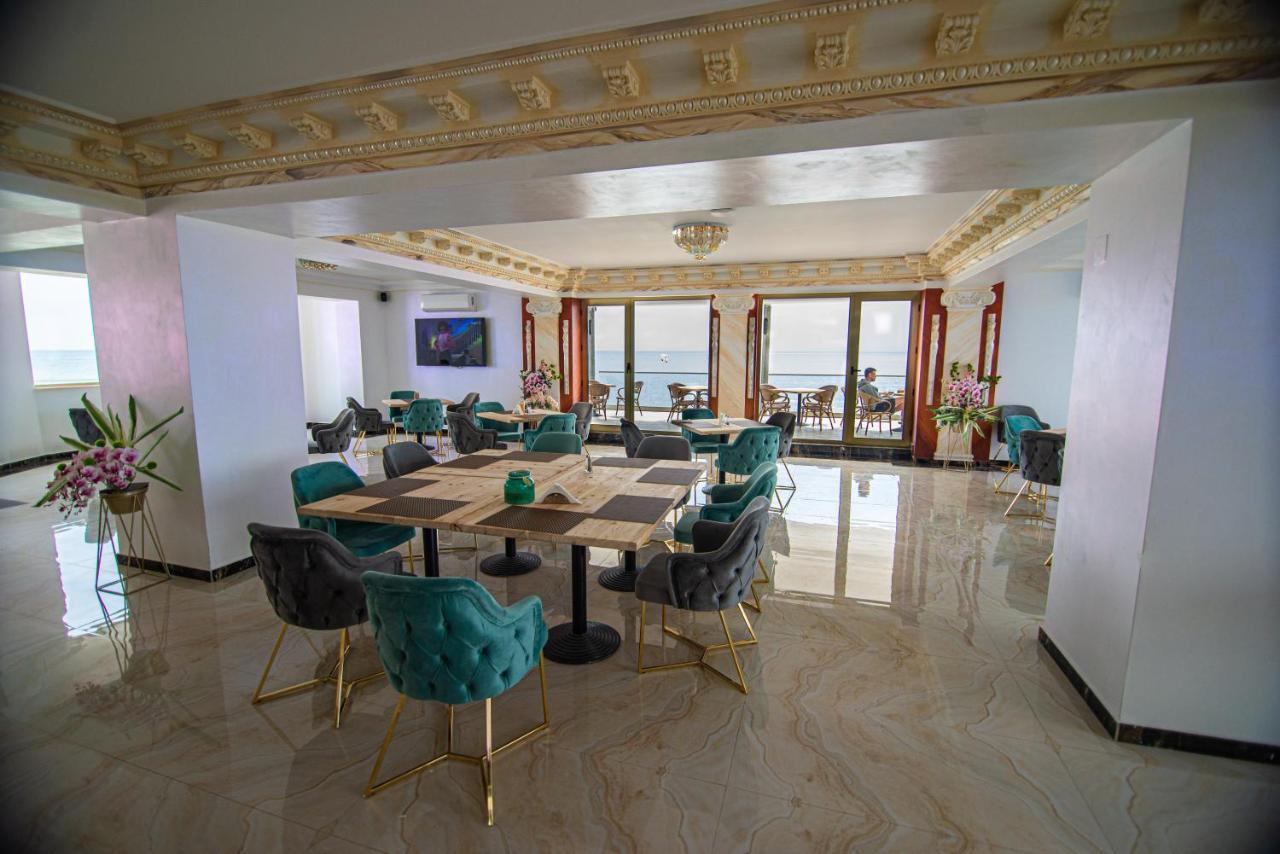 Alessio Hotel Residence คอสติเนช ภายนอก รูปภาพ