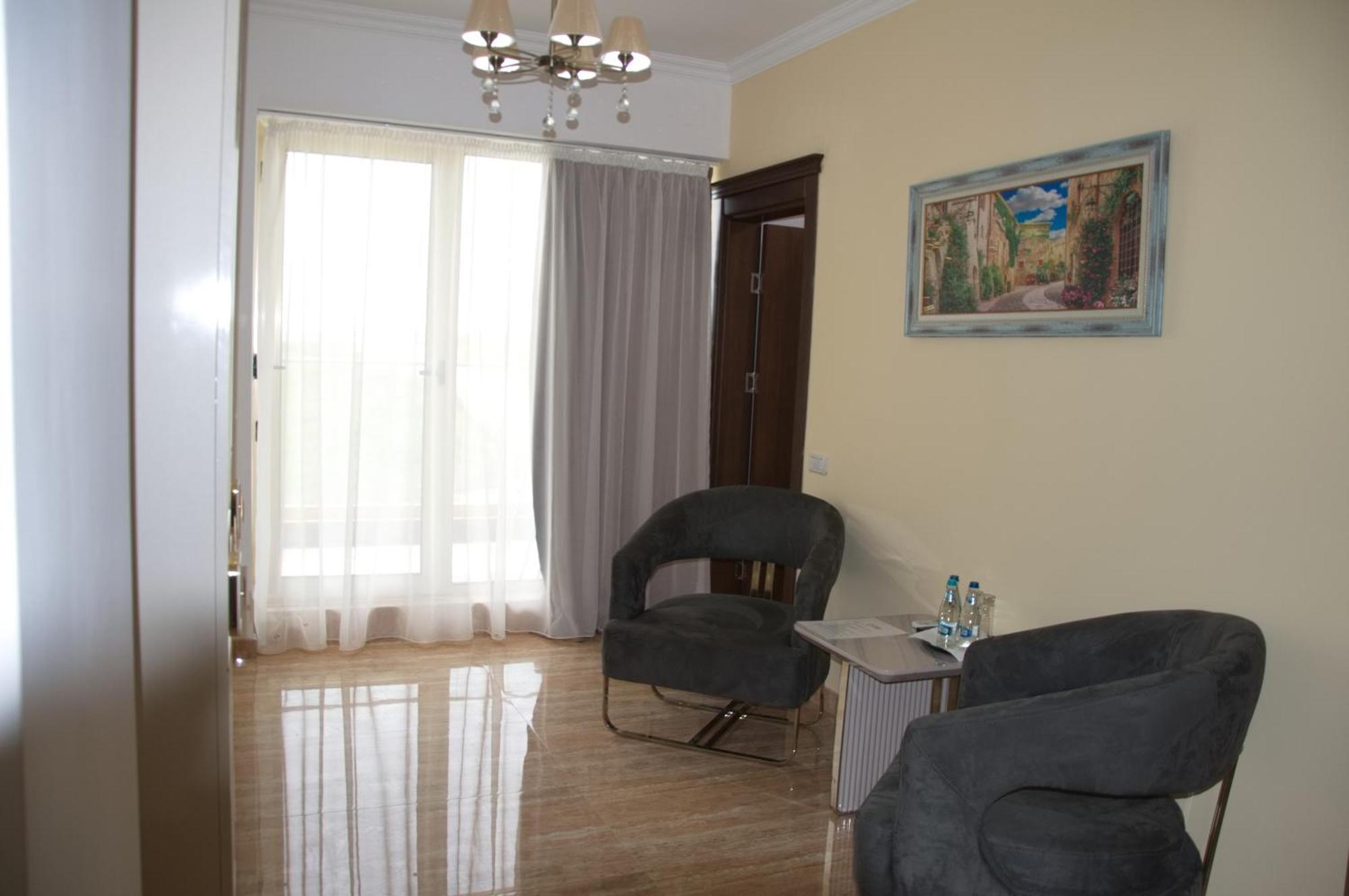 Alessio Hotel Residence คอสติเนช ภายนอก รูปภาพ